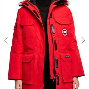 Canada goose women’s red expedition jacket xs